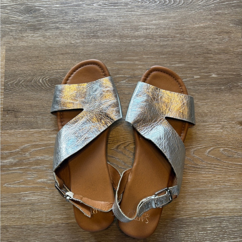 Franco Sarto Silver Leather Sandal Shoe Metallic Chrome 10 Good condition. - Picture 5 of 5